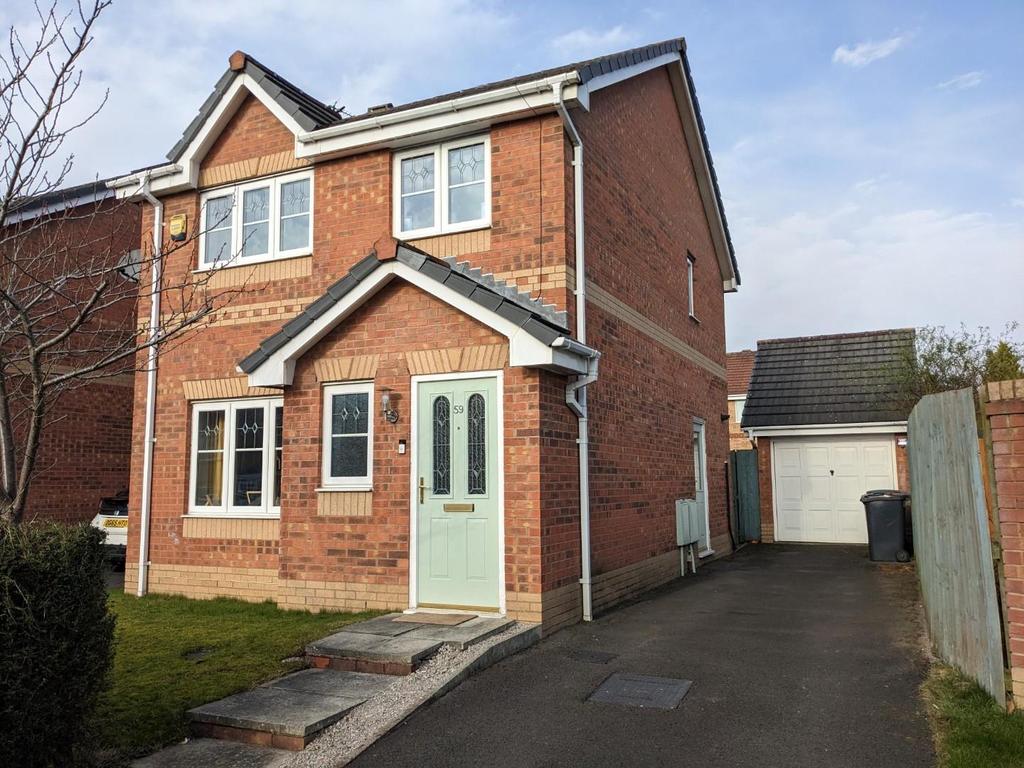 Rixtonleys Drive, Irlam, Manchester 3 bed detached house £300,000