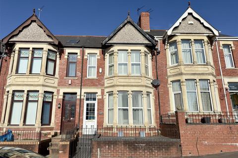 215 Gladstone Road, Barry, CF62 8NB