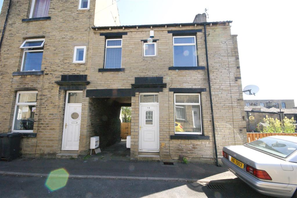 Hey Street, Brighouse 3 bed property £650 pcm (£150 pw)