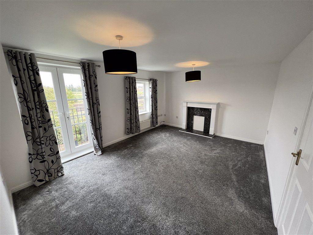 Sandwath Drive, Church Fenton, LS24 3 bed townhouse £1,000 pcm (£231 pw)