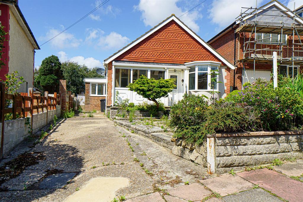 St. Saviours Road, St. LeonardsOnSea 3 bed detached bungalow for sale
