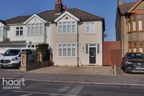3 bedroom semi-detached house for sale - Brentwood Road, Gidea Park, RM2