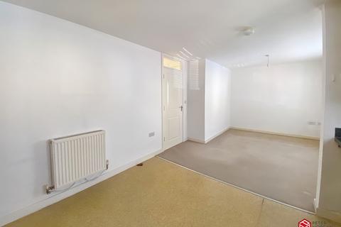 2 bedroom ground floor flat for sale - Ffordd Maendy, Sarn, Bridgend, Bridgend County. CF32 9EZ
