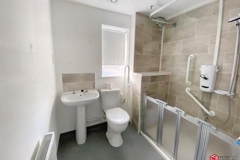 2 bedroom ground floor flat for sale - Ffordd Maendy, Sarn, Bridgend, Bridgend County. CF32 9EZ