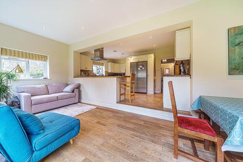 83 Bournemouth Road, London, SW19 3AR