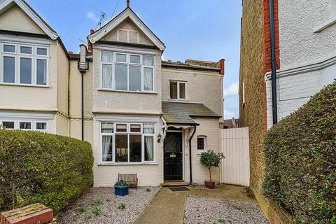 83 Bournemouth Road, London, SW19 3AR
