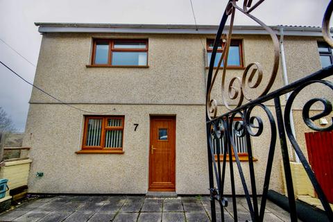 7 Brynglas, Pontlottyn, Bargoed, CF81 9QR
