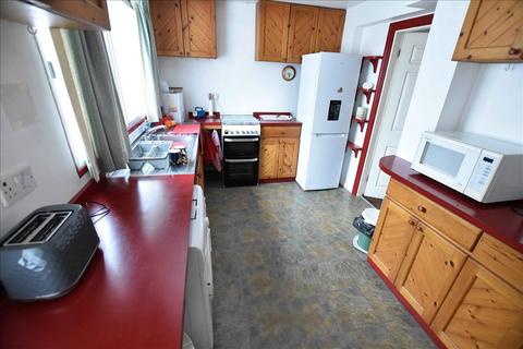 40 Gloucester Road, Feltham, TW13 5BZ