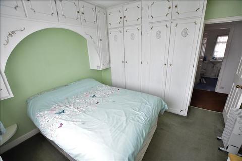 40 Gloucester Road, Feltham, TW13 5BZ