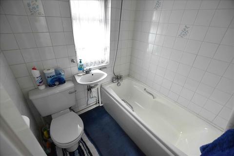 40 Gloucester Road, Feltham, TW13 5BZ