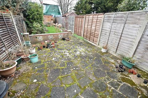 40 Gloucester Road, Feltham, TW13 5BZ