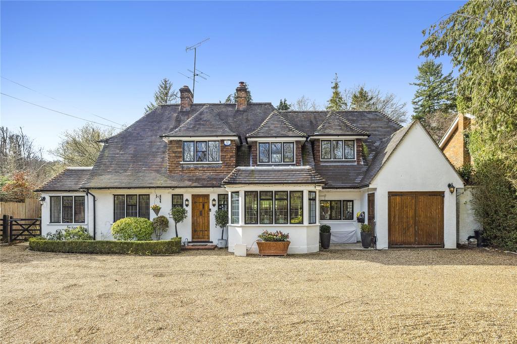 Green Dene, East Horsley, Surrey, KT24 5 bed detached house for sale