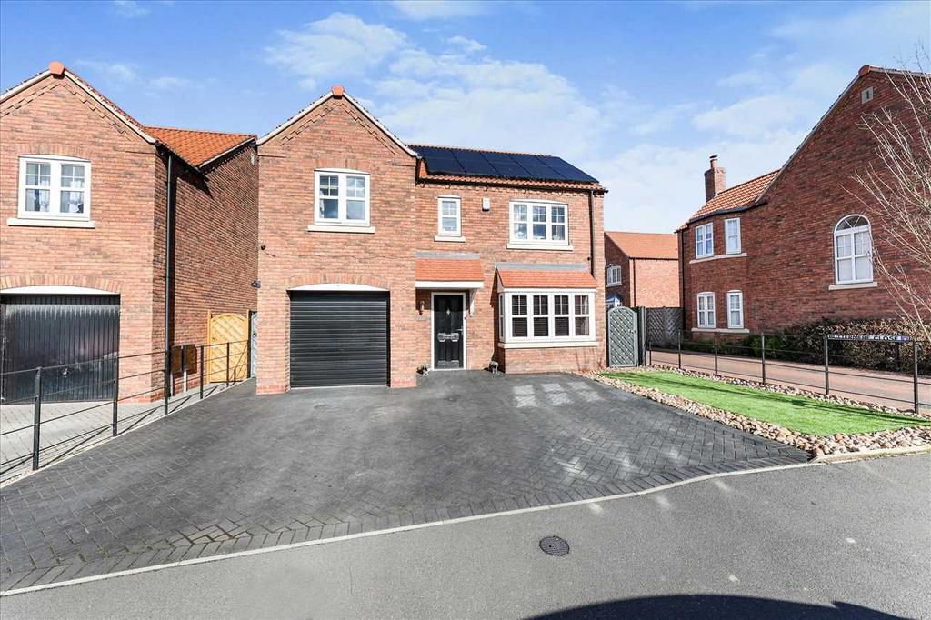 Rutland Avenue, Waddington... 4 bed detached house £355,000