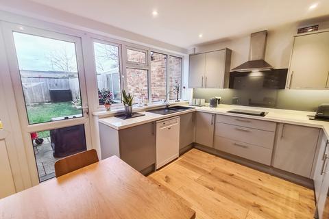 11 Poulcott, Wraysbury, Staines-upon-thames, TW19 5DN