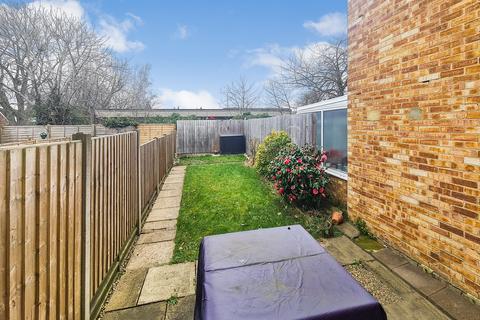 11 Poulcott, Wraysbury, Staines-upon-thames, TW19 5DN