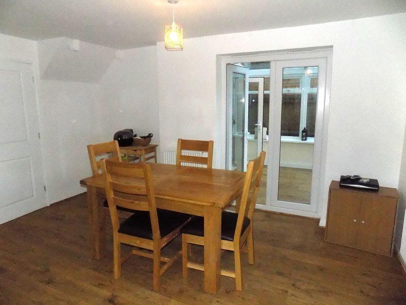Ynys Y Wern, Cwmavon, Port Talbot... 4 bed detached house £260,000