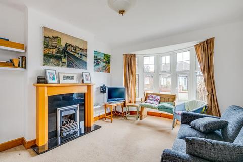 21 Cleveland Avenue, Hampton, TW12 2RD