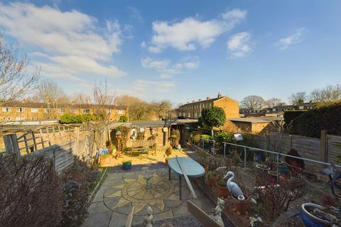 8 Barley Croft, Hemel Hempstead, HP2 4UY