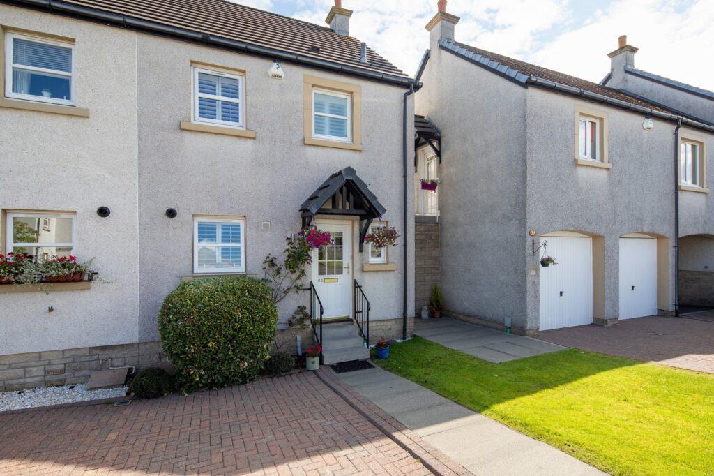 The Dell, Newton Mearns 3 bed end of terrace house for sale £259,000