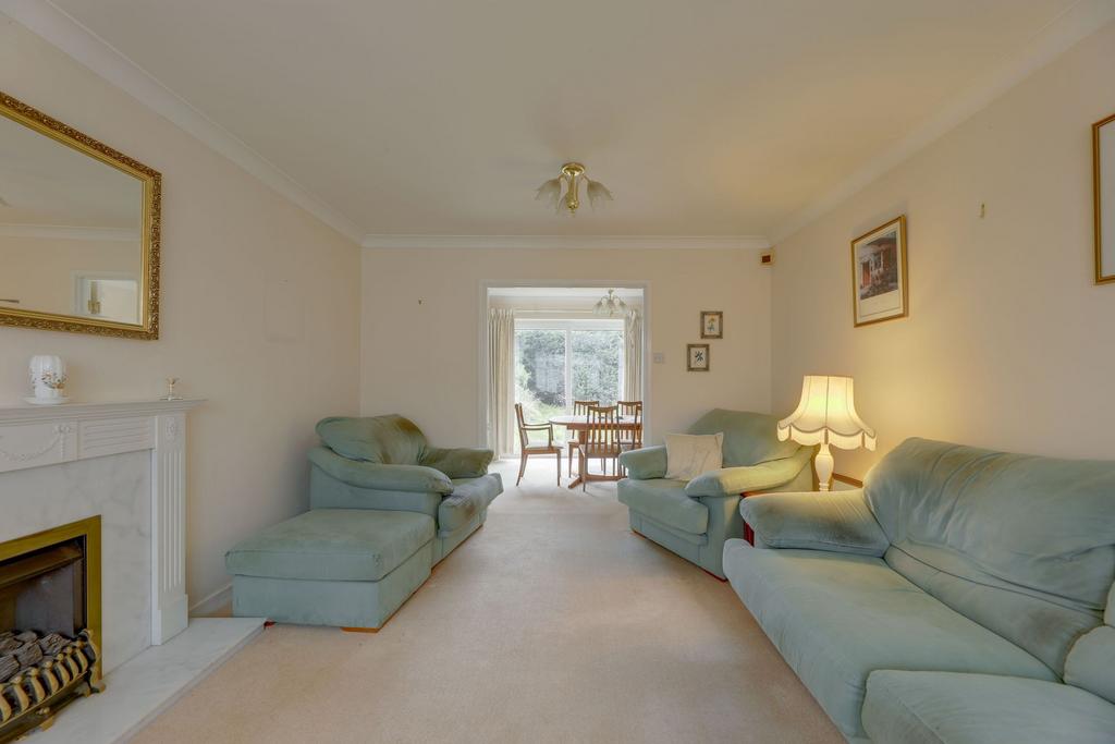 Frankholmes Drive, Shirley, B90 4 bed detached house £565,000