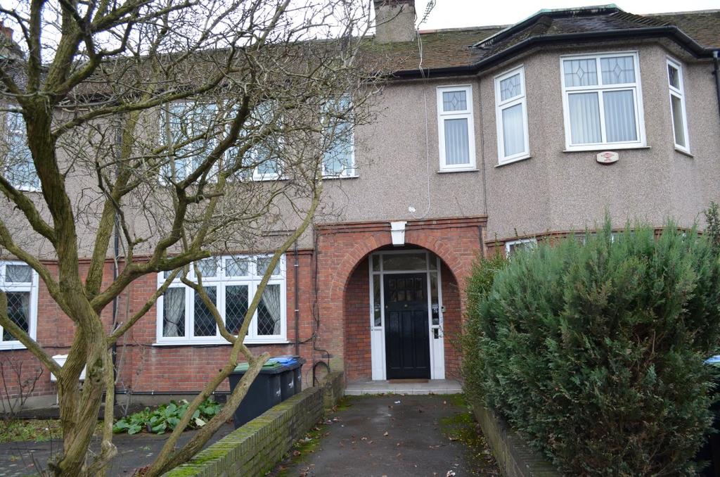 Oakthorpe Road, Palmers Green House share to rent £800 pcm (£185 pw)