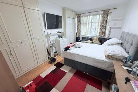 Oakthorpe Road, Palmers Green