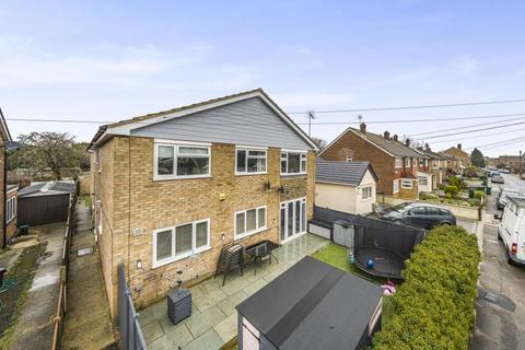 3 New Park Road, Ashford, TW15 1EG