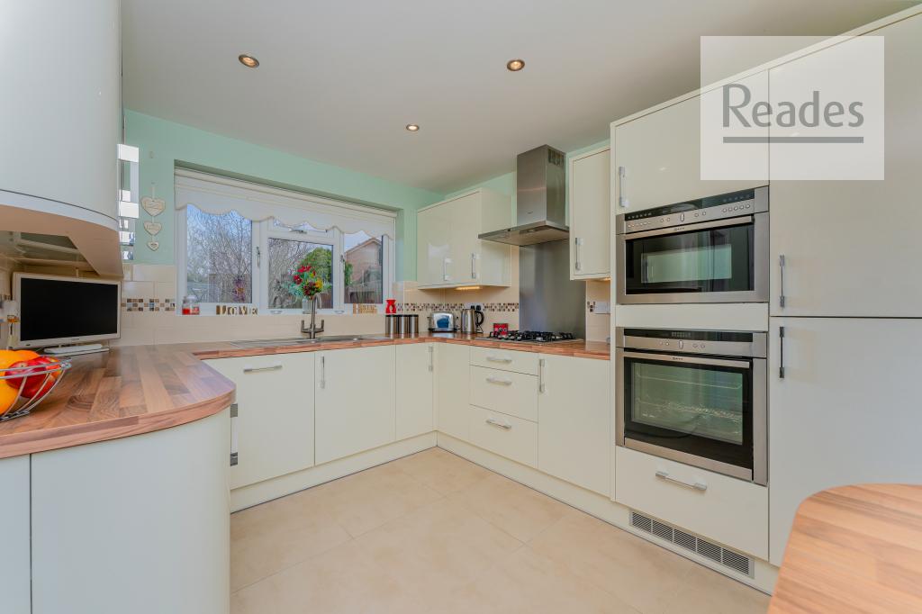 Kitchen/b'fast rm