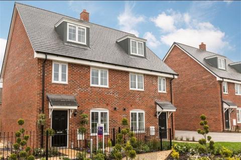3 bedroom semi-detached house for sale - Fontwell Avenue, Eastergate, Chichester, PO20