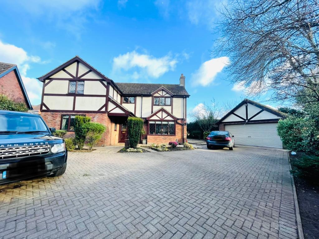 Eastfield Rise, Louth LN11 4 bed detached house for sale £525,000