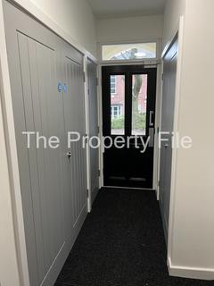 3 bedroom apartment to rent, Norwood Road, Stretford M32