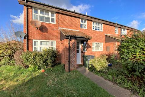 1 bedroom maisonette to rent, Peak Road, Guildford, Surrey, GU2