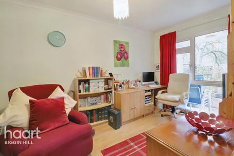 7 Flamborough Close, Biggin Hill, Westerham, TN16 3PB