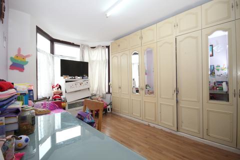 59 Westbury Road, Wembley, HA0 4JY