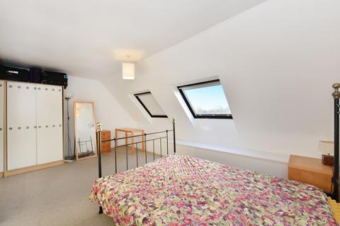 35 Leerdam Drive, London, E14 3JJ