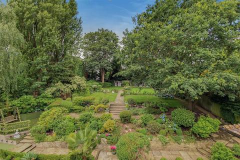 Flat E, 89 Redington Road, London, NW3 7RR