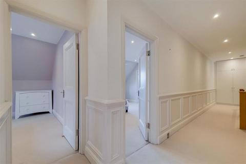 Flat E, 89 Redington Road, London, NW3 7RR