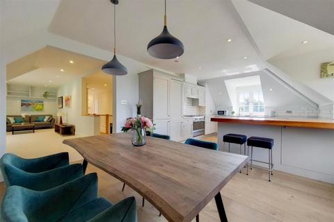 Flat E, 89 Redington Road, London, NW3 7RR