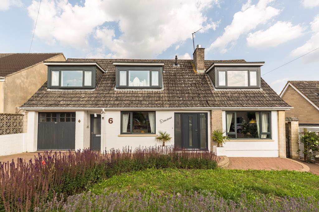 6 Mendip Drive, Frome 3 bed detached house £575,000