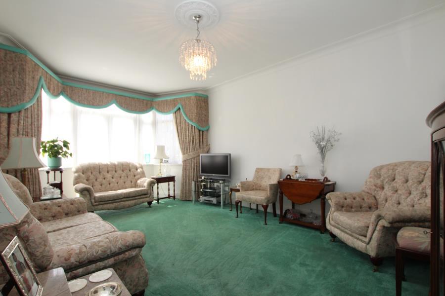 Mount Stewart Avenue, Kenton HA3 0JP 4 bed detached house £925,000