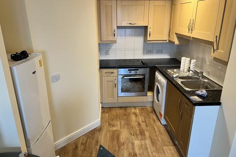 1 bedroom flat to rent, Eastern Avenue, Ilford IG2