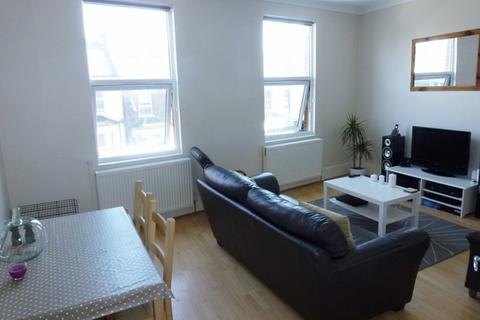 1 bedroom flat to rent - Haydons Road, Wimbledon, London, SW19 8TT