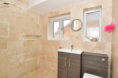 23 The Vale, Woodford Green, IG8 9BX