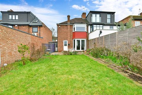 23 The Vale, Woodford Green, IG8 9BX