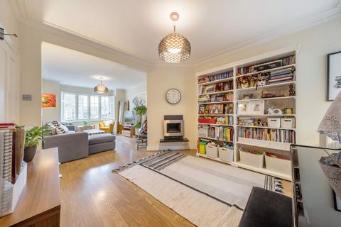 3 Grena Gardens, Richmond, TW9 1XP