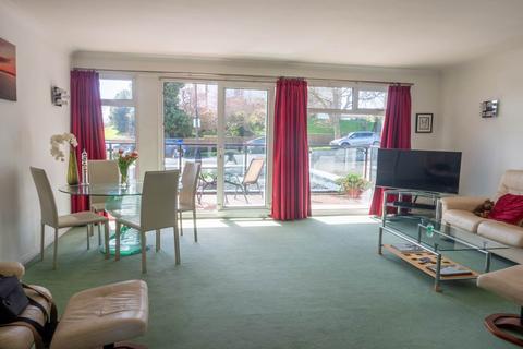 2 bedroom flat for sale, St Johns Road, Eastbourne, BN20 7HU