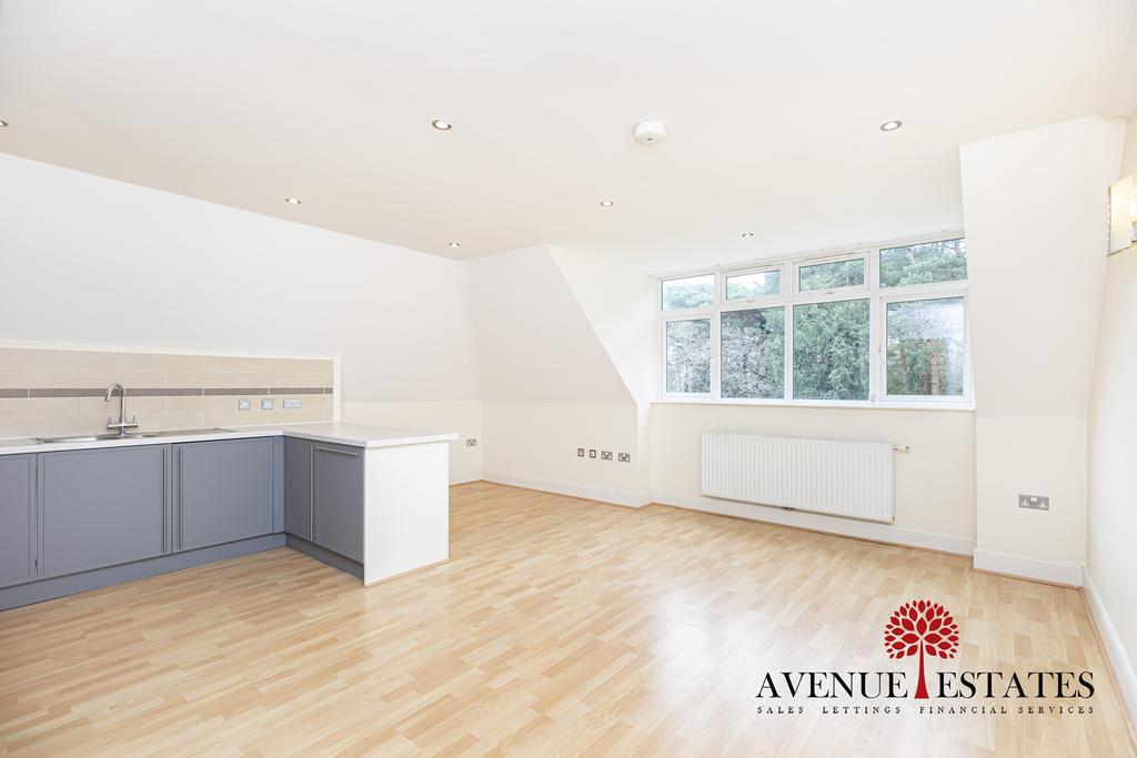 Howard Road, Bournemouth BH8 2 bed apartment £249,950