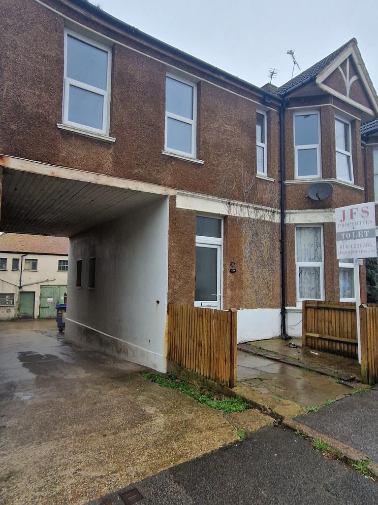Reginald Road, BexhillonSea TN39 3 bed £1,200 pcm (£277 pw)