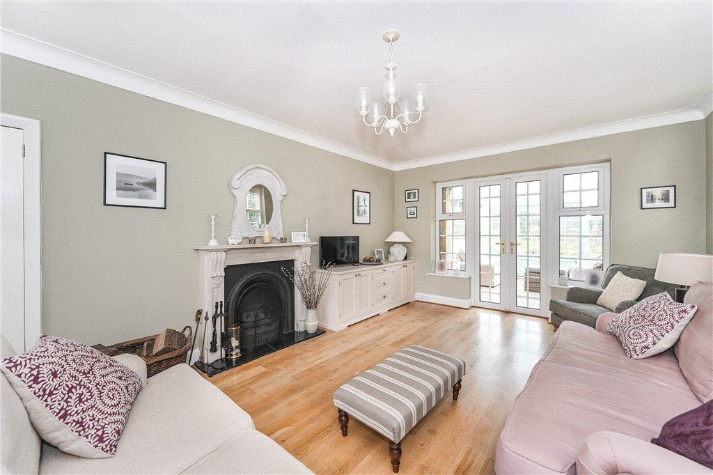Leeds Road, Collingham, Wetherby... 3 bed detached house £600,000