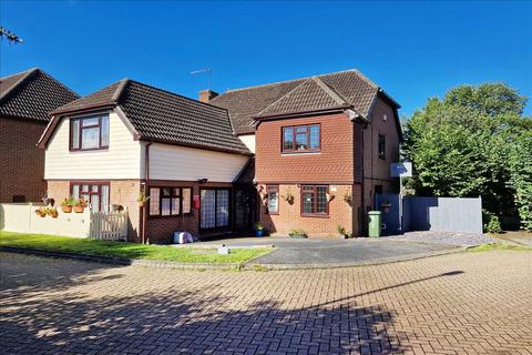 7 Weald Close, Locks Heath, Southampton, SO31 6UZ